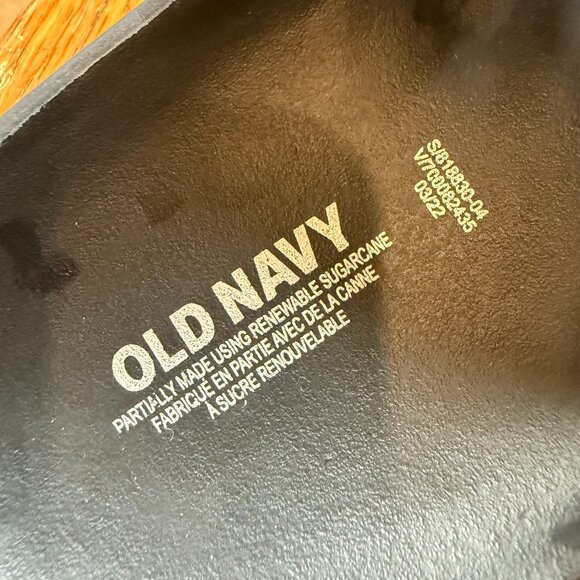 Old Navy Partially Plant-Based Garden Clogs - Black - Picture 2 of 3